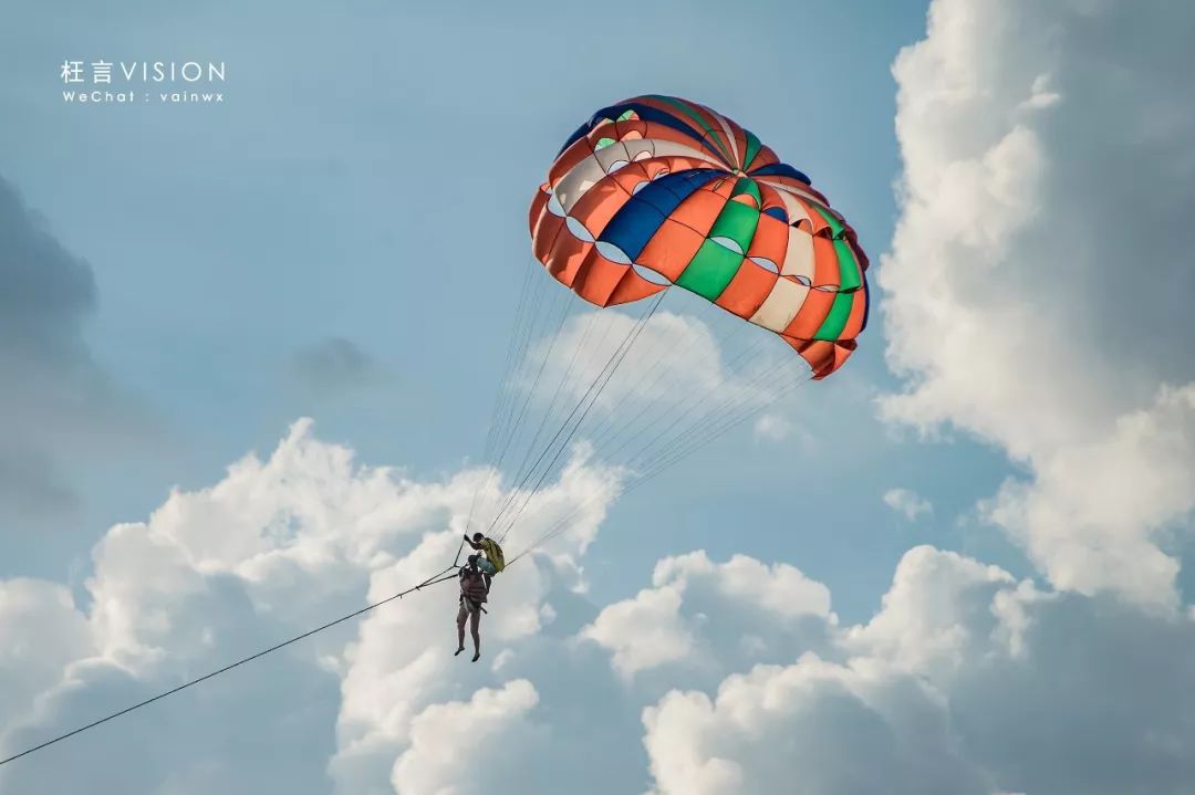 繁华熙攘，从海滩到山路的芭东（Patong）风情