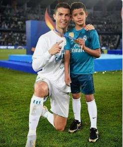 郑智有情有义扛起恒大足球,郑智转会恒大