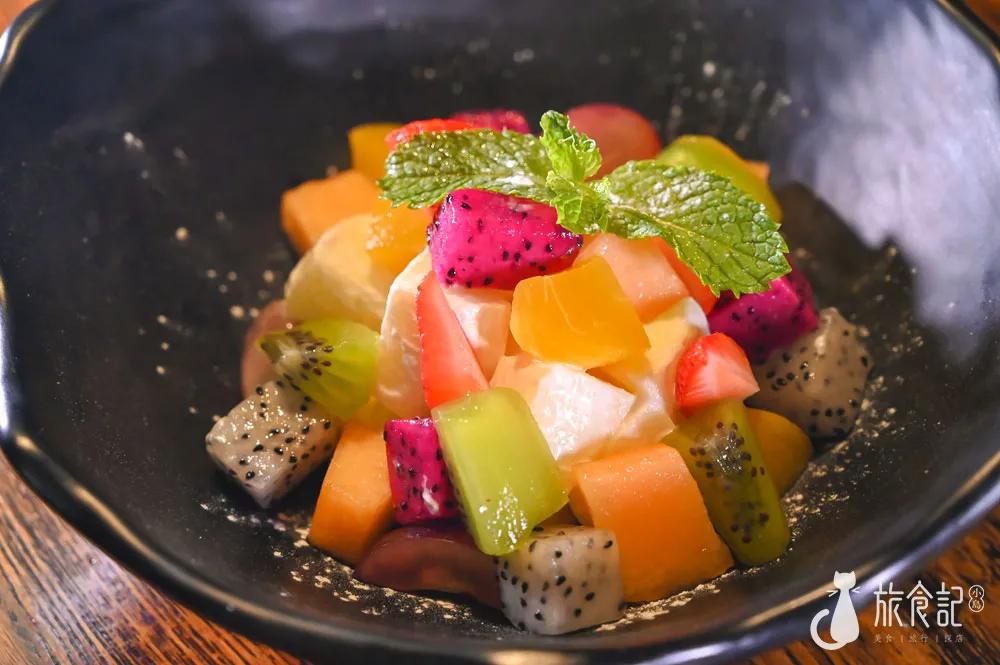 菜价“配不上”环境！秦皇岛冒出了一家“魔法餐厅”