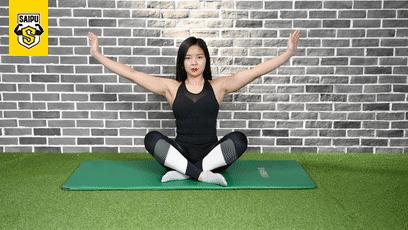 瘦手臂运动练出纤细的手臂,坐着练瘦手臂动作