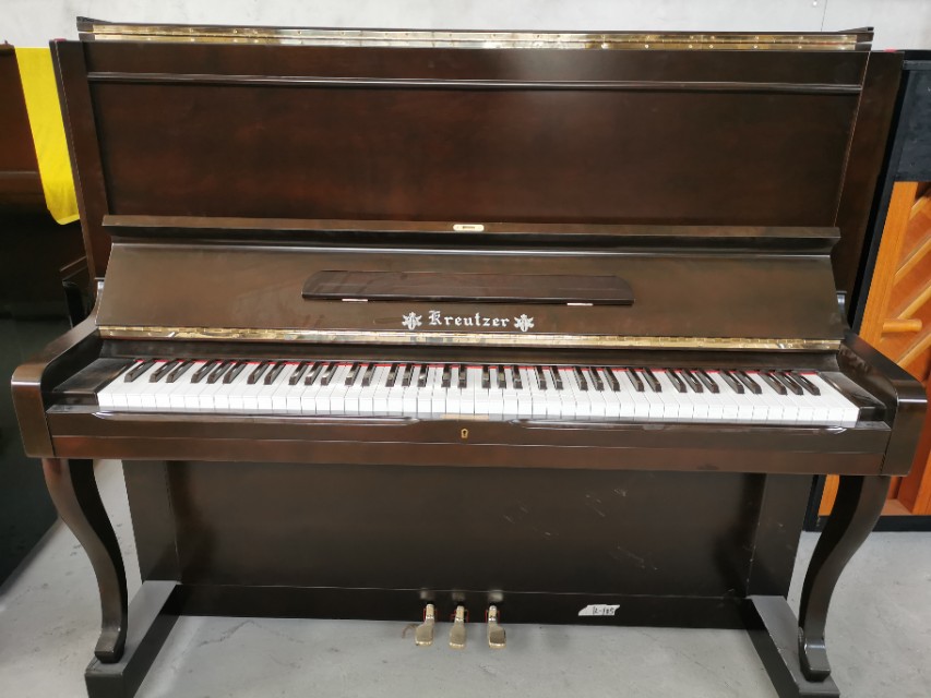 韩国二手钢琴便宜原因,二手英昌u121钢琴一般多少钱