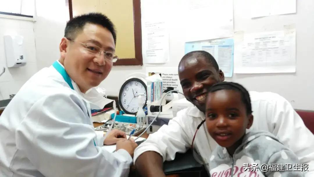 心疼!艾滋病患者一个咳嗽,血液四溅,福建医生当场情绪崩溃