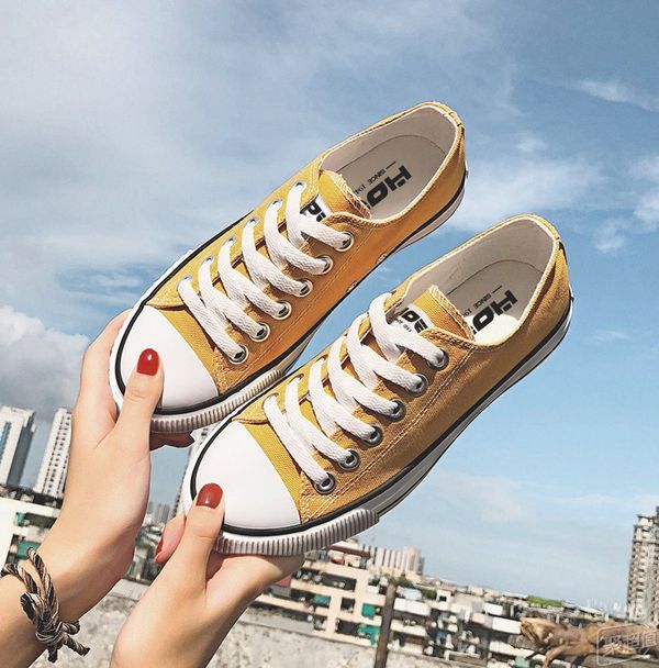 买帆布鞋应该买大一码还是小一码,除了匡威vans还有什么帆布鞋推荐