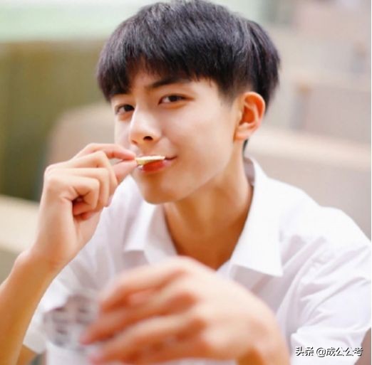 男生好就业的十大专业,十大铁饭碗职业排行榜