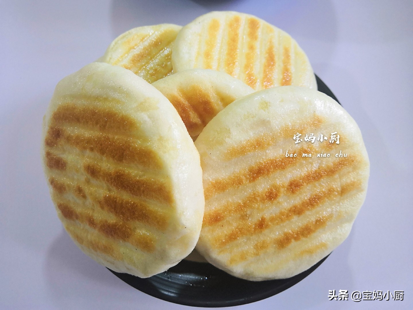 怎么把发面饼烙得又软层又多,发面饼烙出来软和的秘诀