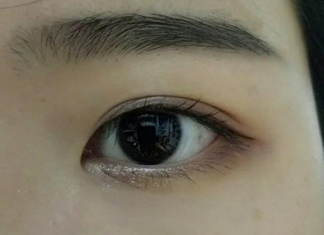 杏眼桃花眼丹凤眼的女生性格特征,桃花眼和双凤眼的区别是什么