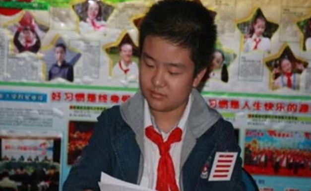 五道杠和不屑弟现状,五道杠队长与不屑弟