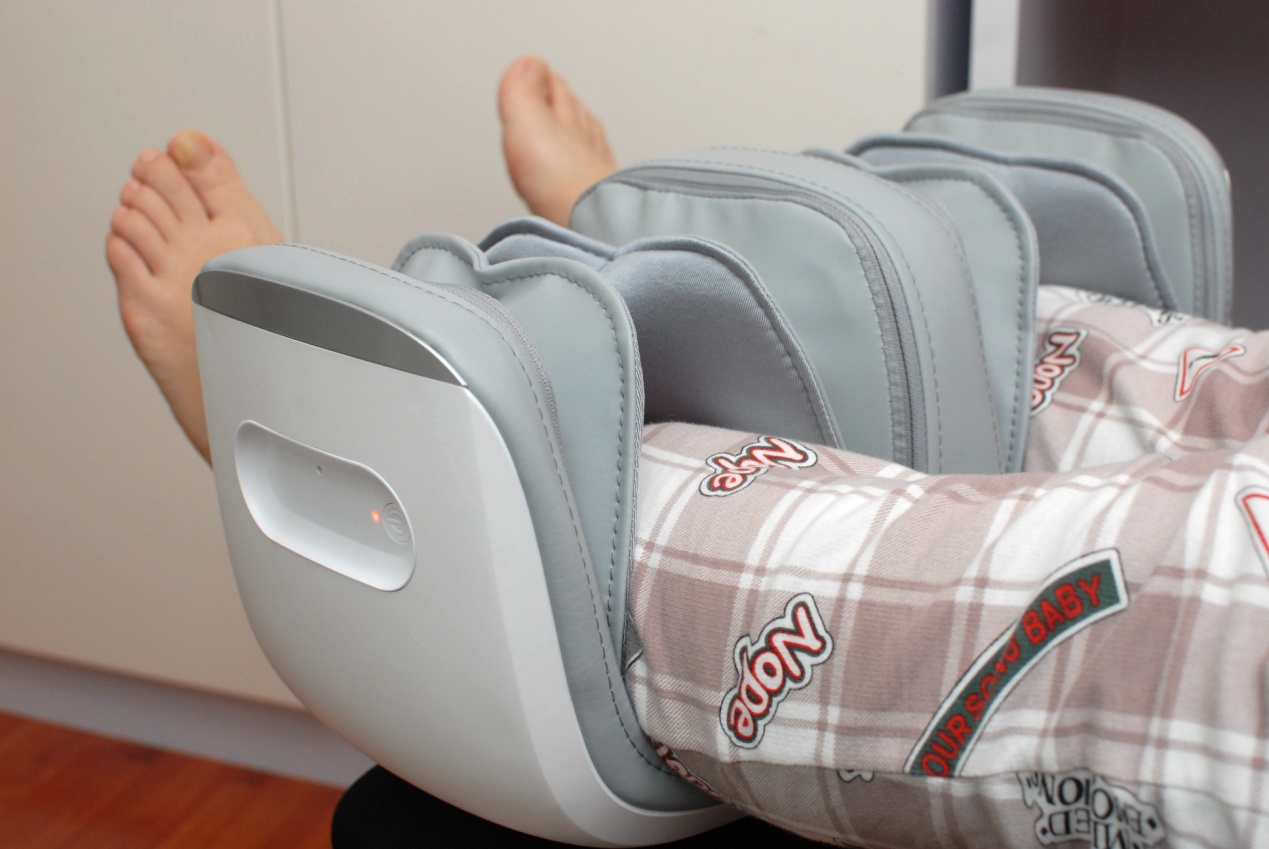 电加热护膝保暖老寒腿膝部按摩器,足部按摩神器推荐