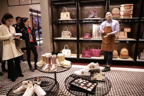 从门店运营细节看Coach成功转型“现代奢华”的奥妙