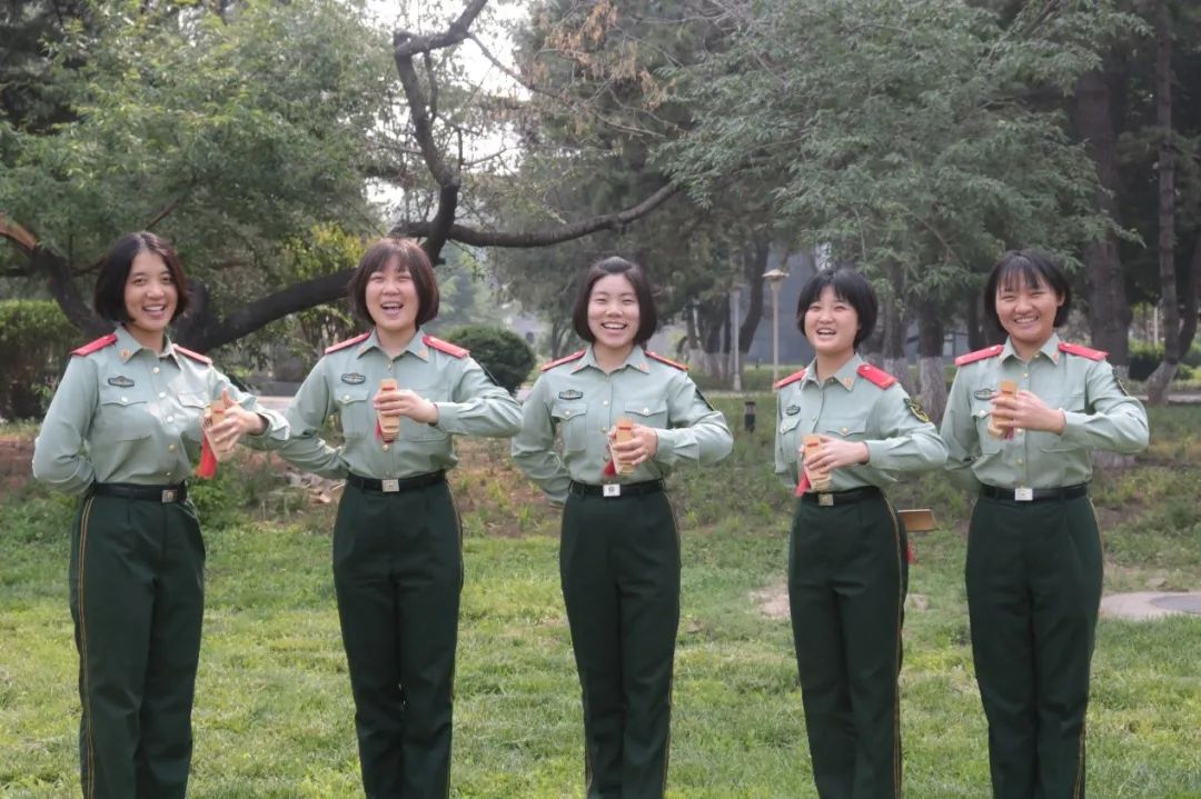 一队一品原唱完整版,军营一队一品