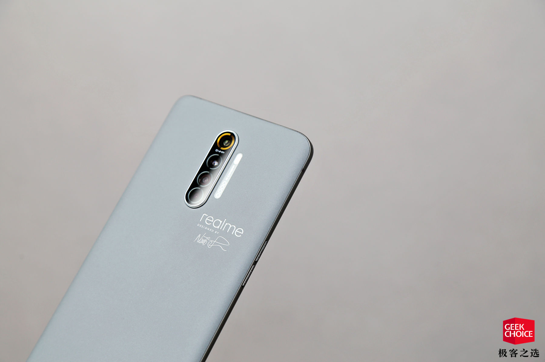 realmex2pro大师版手感,realmex2pro大师版处理器