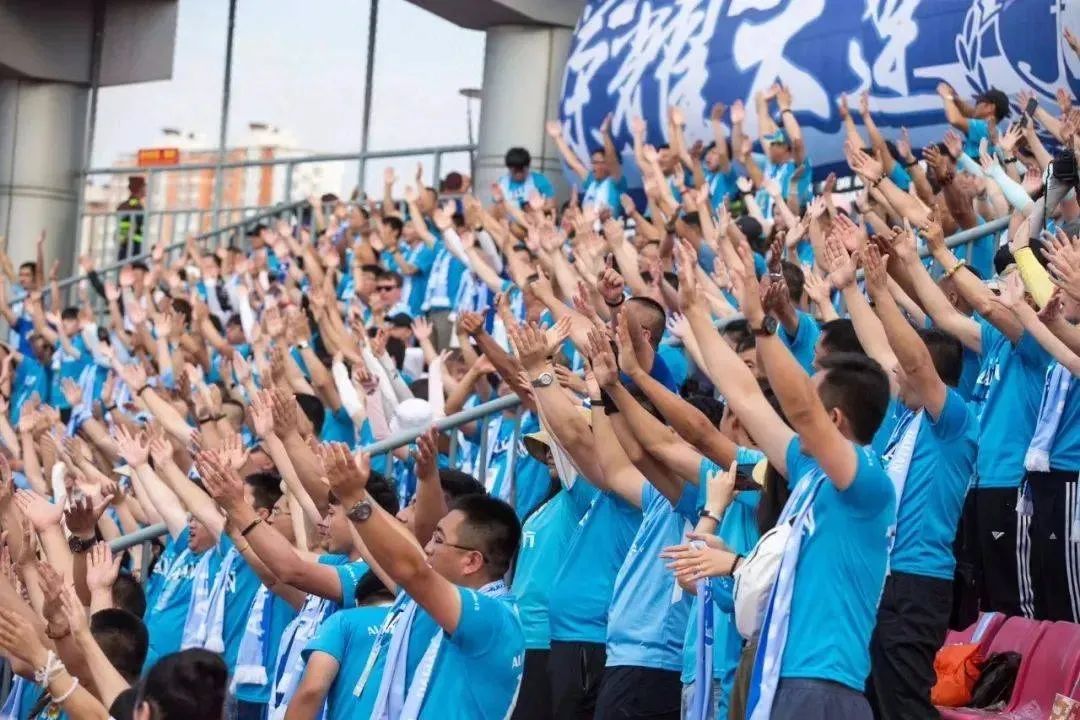 中超允许球迷入场,你会不会突然的出现男生版完整版