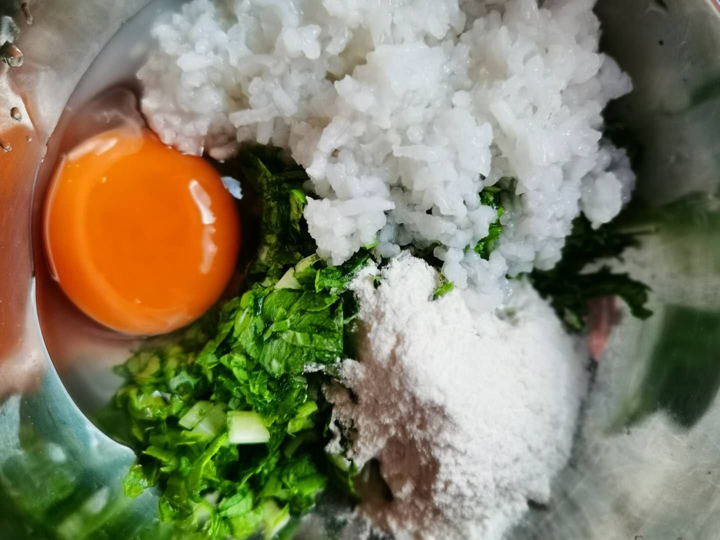 剩白粥做法,剩的小米粥做鸡蛋饼