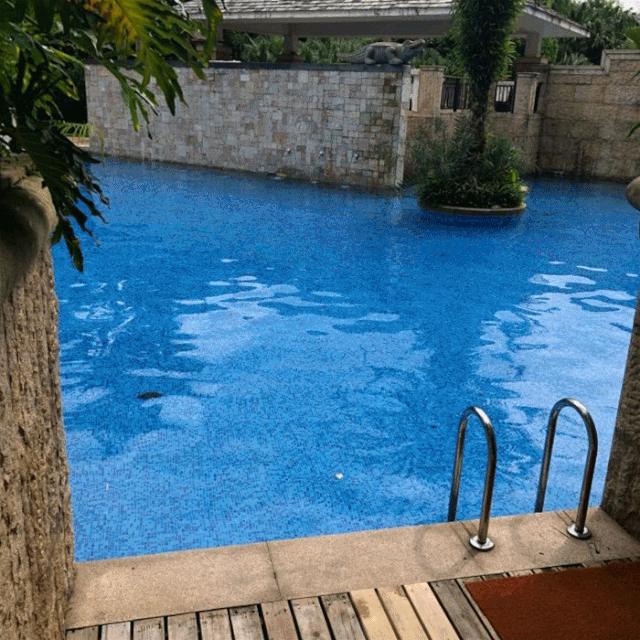 佛山三水又一加州风情温泉酒店，阳台直通泳池，网友：玩到不想走