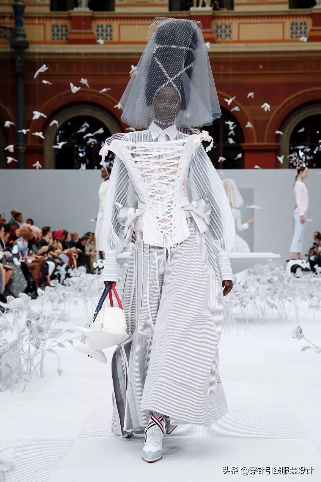 thombrowne西装全身搭配,thombrowne西装上身效果