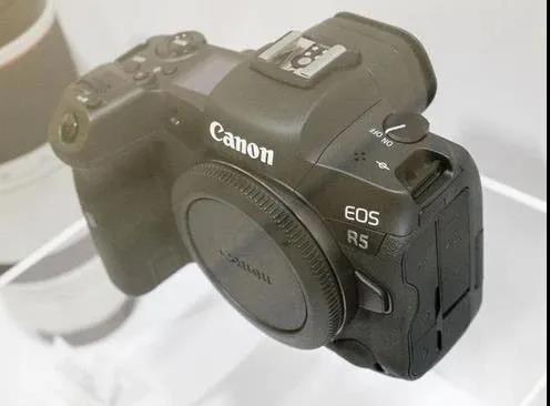 怎么选购相机佳能r10,如何选购佳能