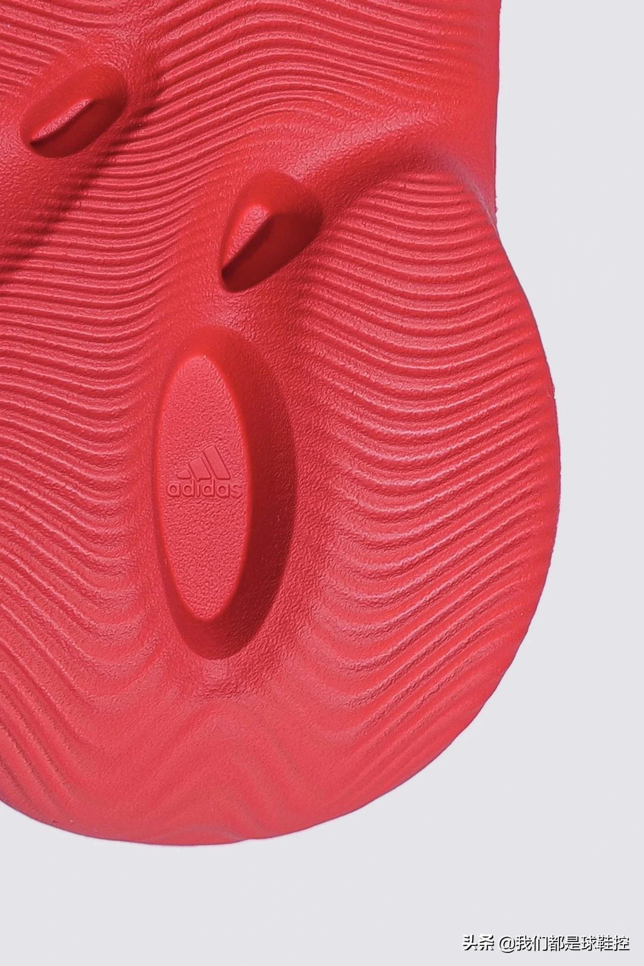 红椰来了，YEEZYFoamRunnerVERMILION国内同步发售