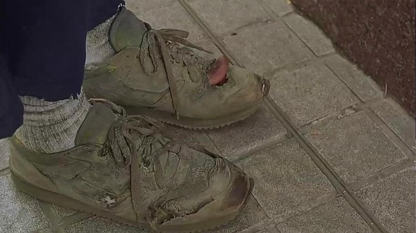 如果你目前在低谷别急着放弃自己,处在人生谷底依然选择努力