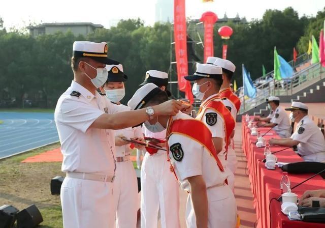 军校学员毕业有时间回家吗,军校什么情况下才能离校