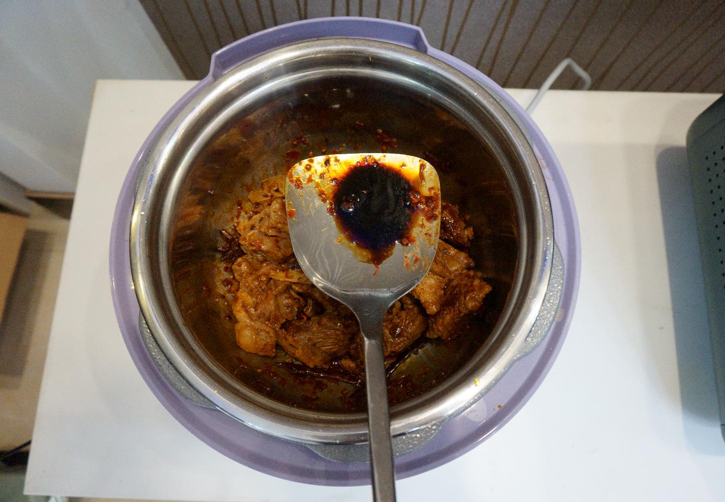 一锅两用双胆,一锅多用多功能的压力煲