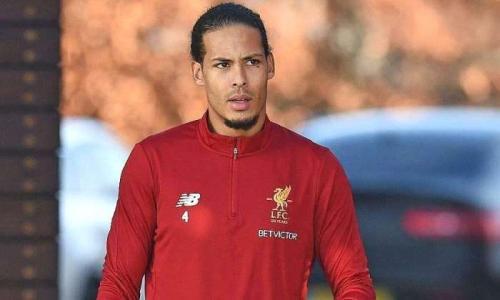 球王C罗梅西，贝利马拉多纳，5个你不知道的足球场下励志故事