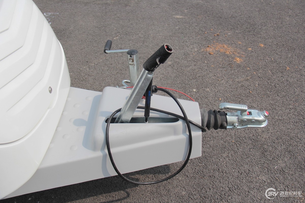 房车价格5-10万元拖挂式房车,房车价格5-10万元7米拖挂房车