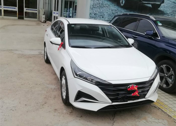 现代悦纳和帝豪17版哪个好,现代悦纳2020款自动挡落地价