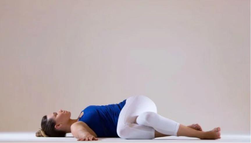 疏通肾和膀胱的瑜伽,膀胱经的养护瑜伽视频