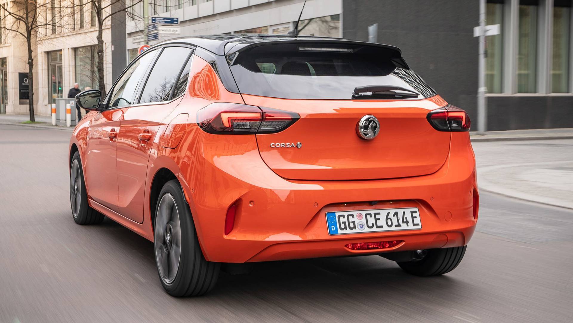 新王当立！这台英国车要抢Polo饭碗，其实就是台电动两厢赛欧