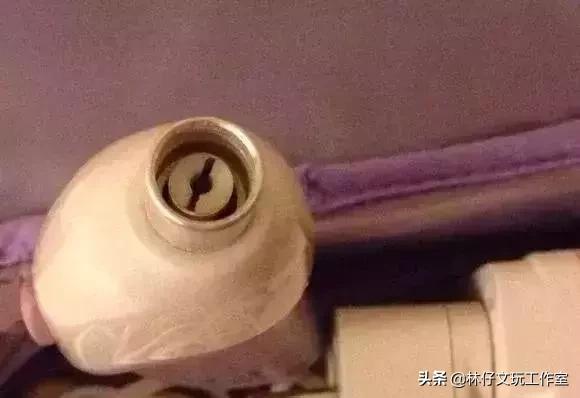 见识下玩友花十块钱买的椰壳手串如何玩出一万元的效果