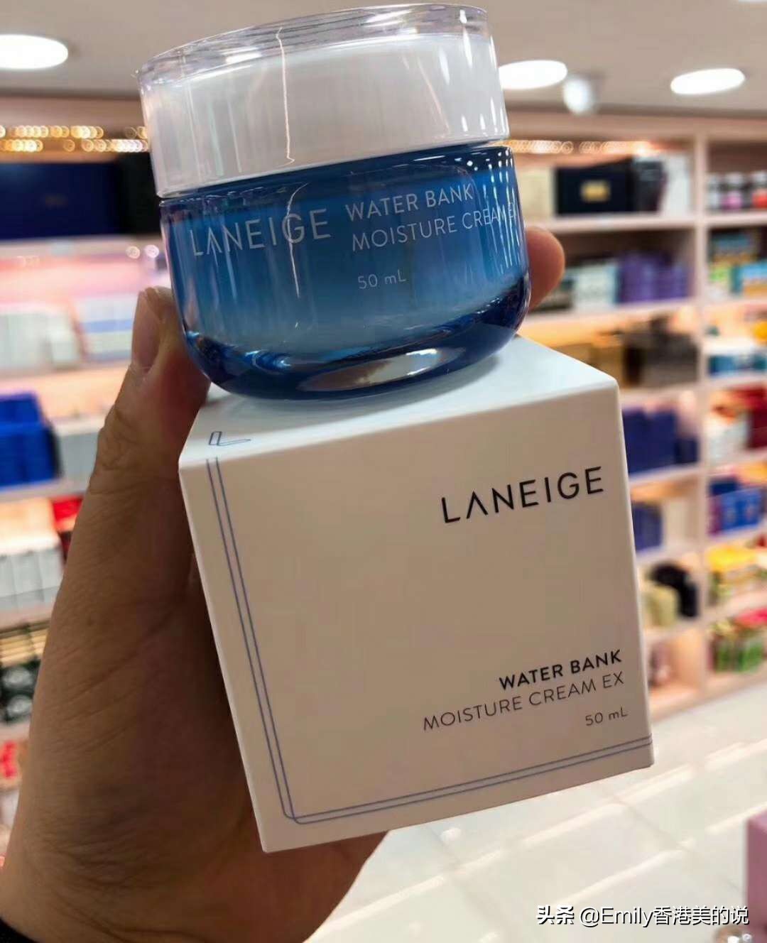 从补水保湿换成了抗皱抗衰,补水抵御肌肤松弛面霜