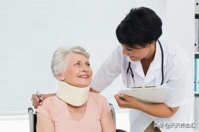 早起脖子肩膀酸痛怎么缓解,脖子疼有点僵硬睡觉落枕了怎么办