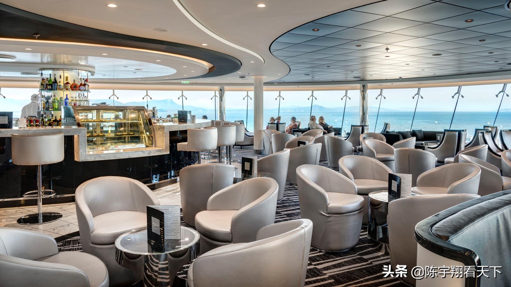 造价10亿美金亚洲最大邮轮，荣耀号上20个特色吧怎么玩？