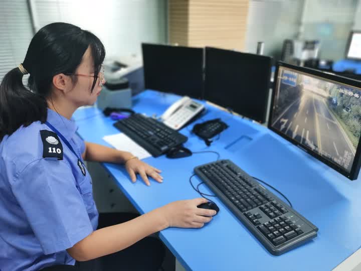 深夜，她吞了40片*眠药安**