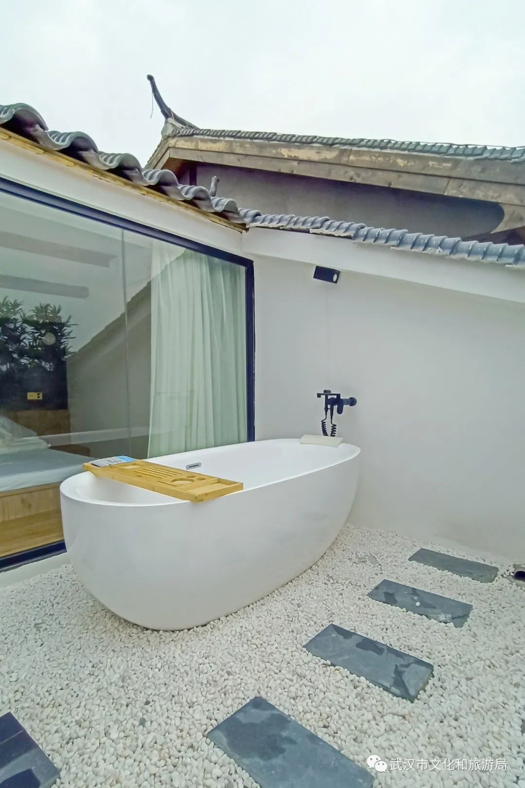 藏在武汉郊野的4家美宿来了，周末晚上来玻璃房看满天繁星