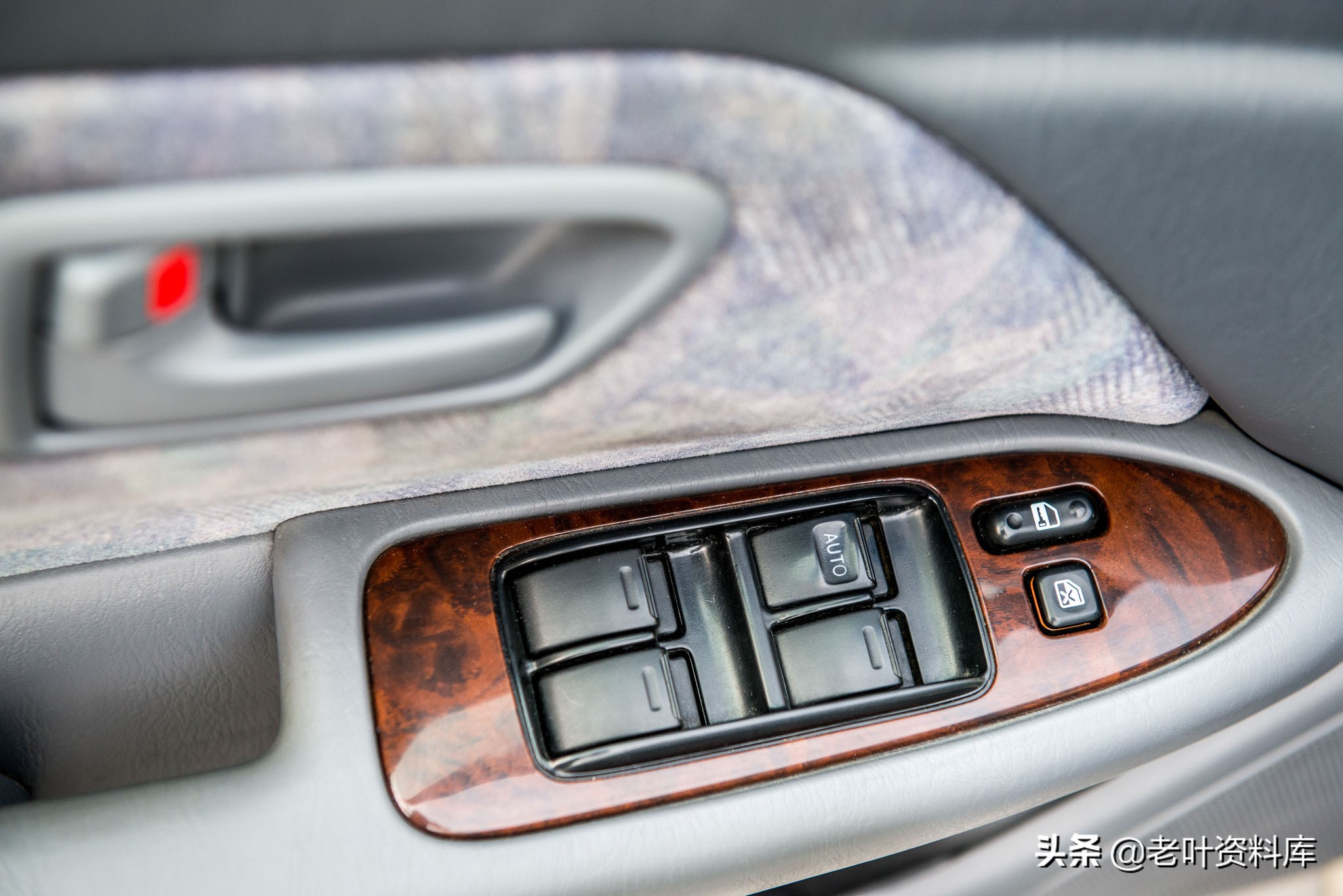 第二代丰田佳美1988,97年丰田佳美2.2排量图片