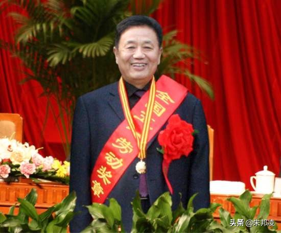 娴庡崡鐜懓涔嬩埂,鐜懓涔嬩埂姘戣惀浼佷笟