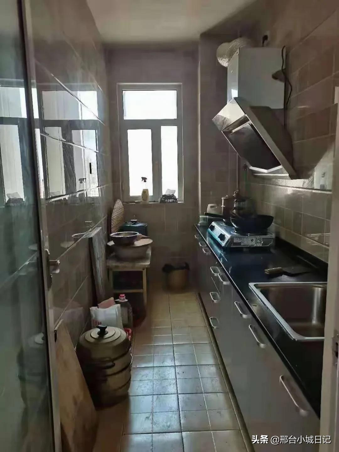 坐标邢台市桥东区，陪朋友看二手房，他在市区打拼十多年想安家