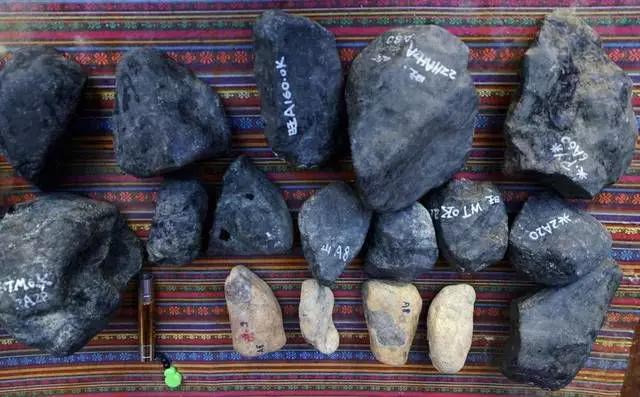 在缅甸本地买翡翠是不是很便宜,在缅甸买翡翠便宜吗