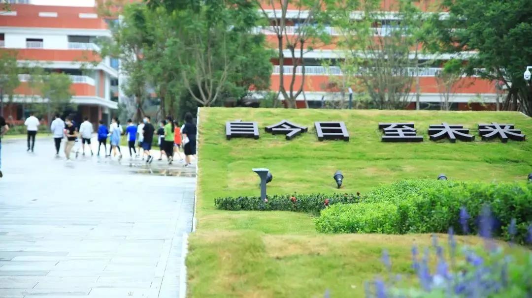 颜值冲锋，实力断后！一大批新学校曝光，太“刷脸”了