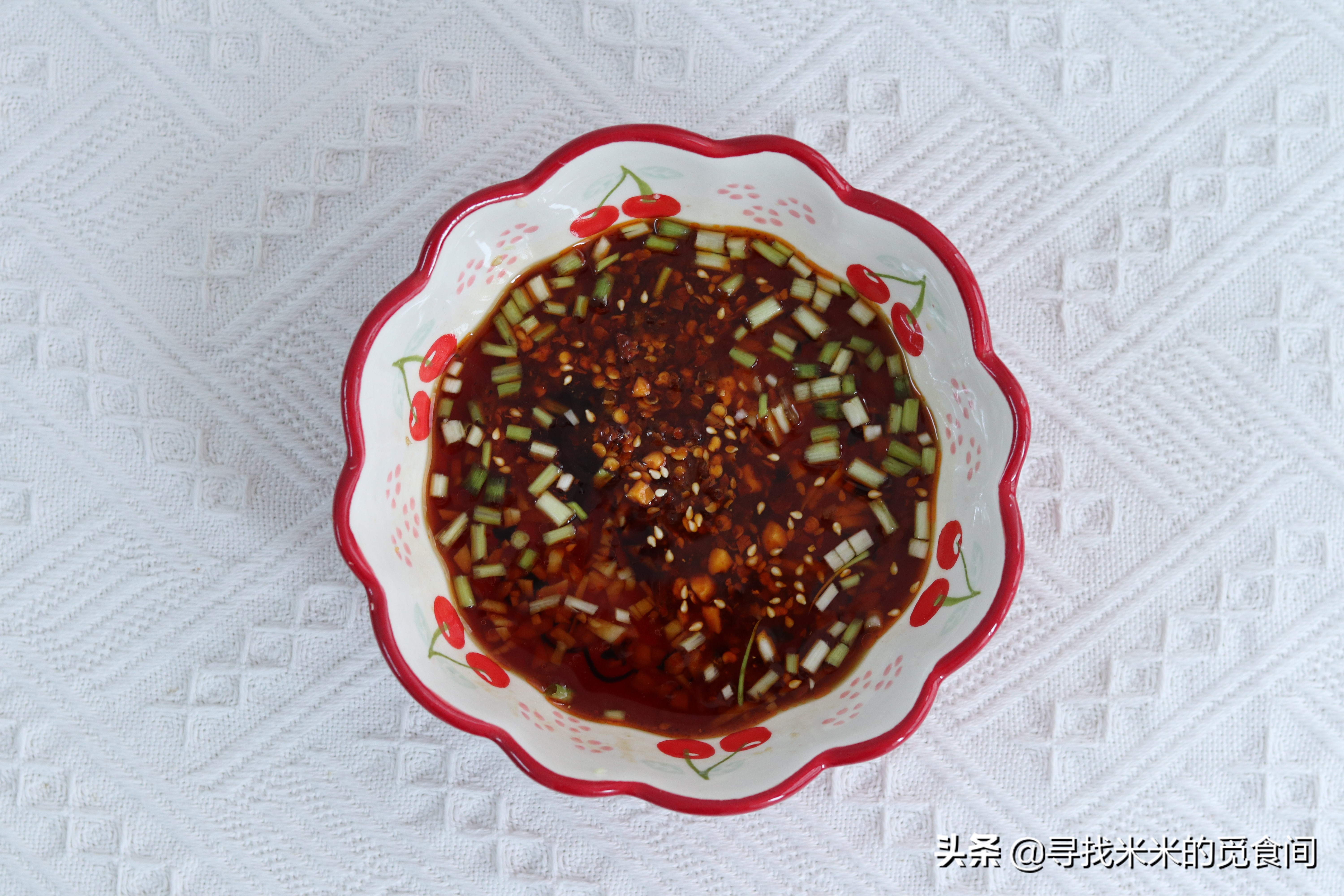 夏天做一个冰凉爽口的酸辣凉粉 (黄瓜凉粉的做法水和粉的比例)