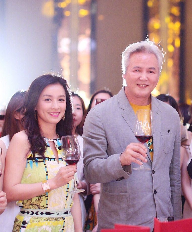 张庭经营微商赚了多少钱,微商大佬张庭现状