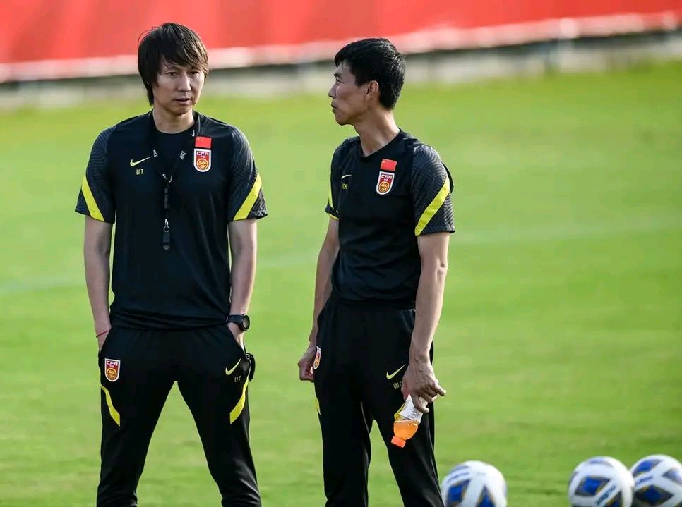 蒿俊闵国家队犯规任意球,蒿俊闵能踢前腰吗