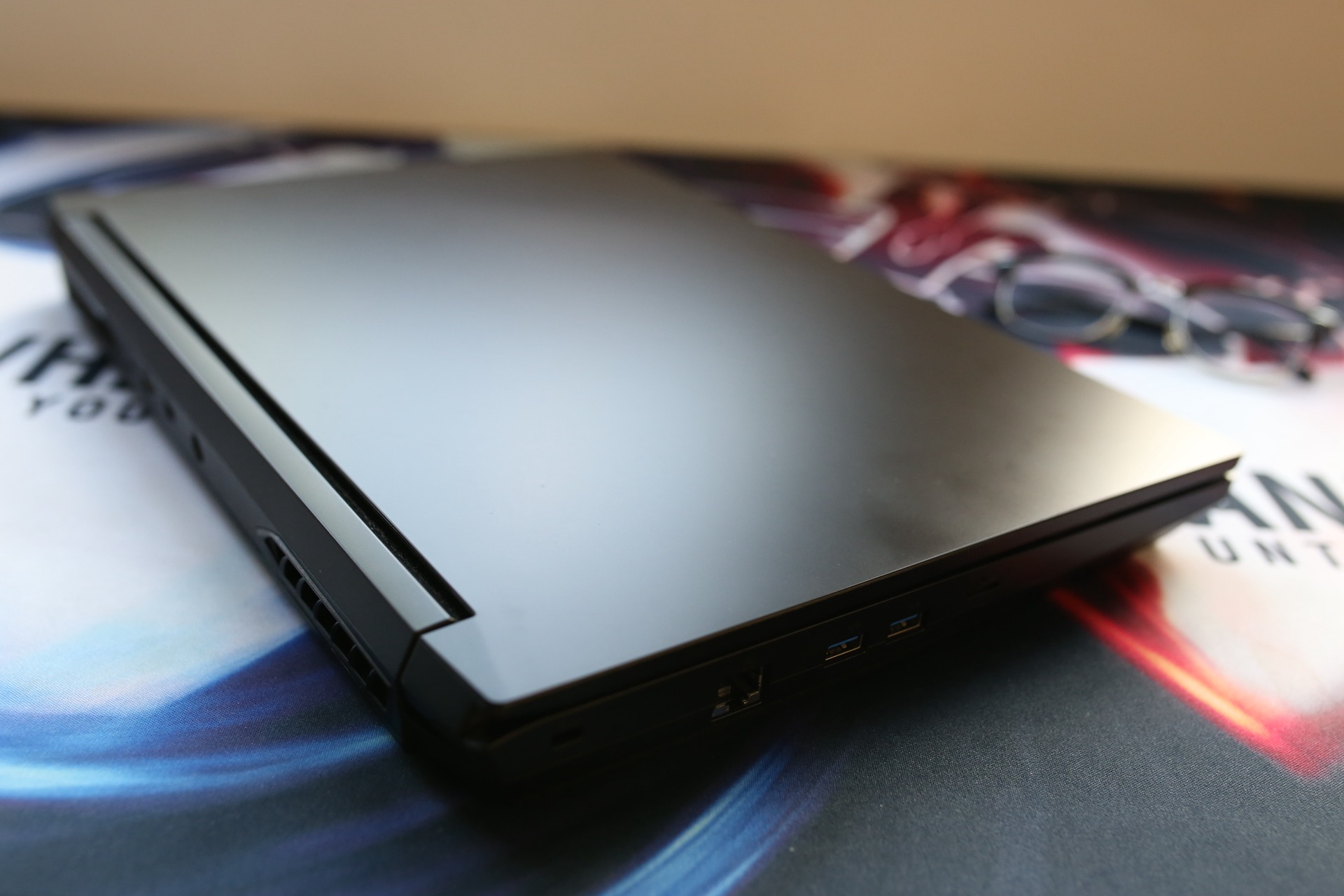 性能爆表！把台式机CPU装进笔记本，X5空妖R93900拆机评测