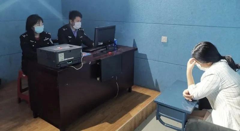 按摩店内“有乾坤”、摩的司机“兼职”介绍卖淫,查禁*赌黄**,瑞金公安在行动!