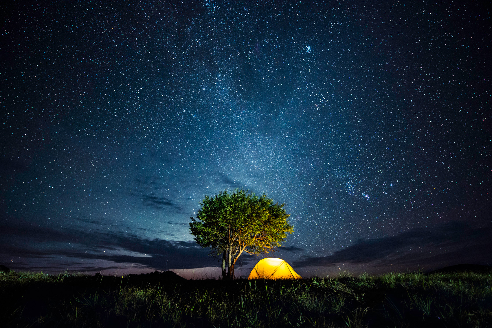 拥有这21件高颜值户外装备，让我们的草原野餐会像家里般优雅