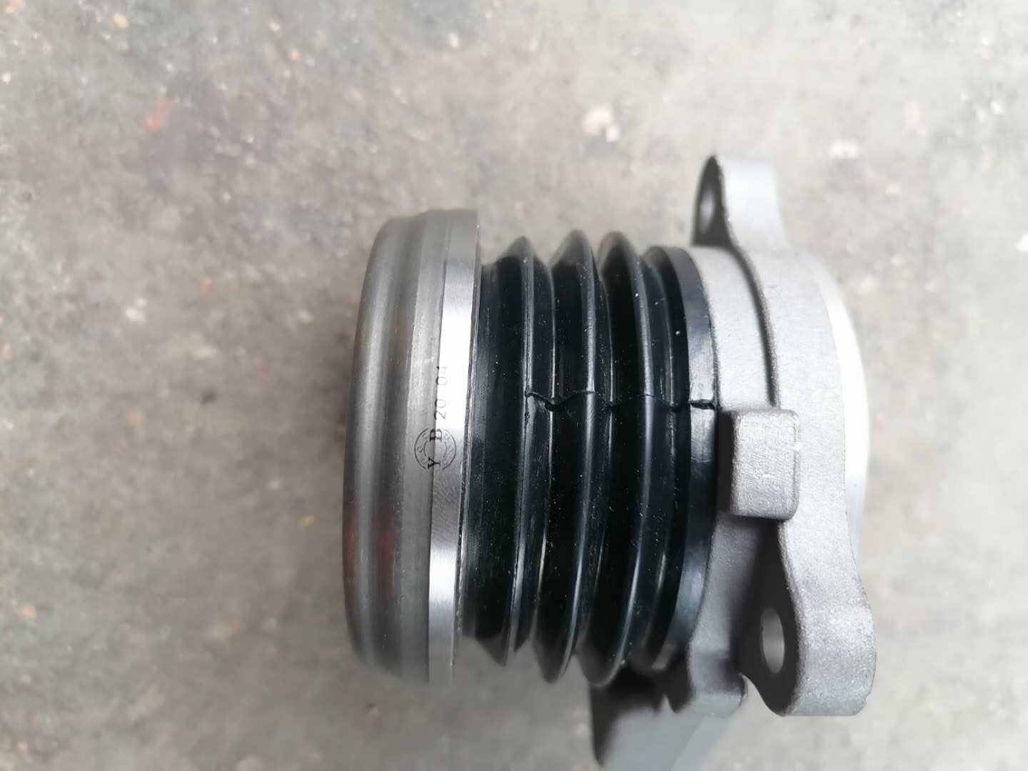 科鲁兹换了离合分泵挂挡不会走,科鲁兹分离轴承老是泄压怎么回事