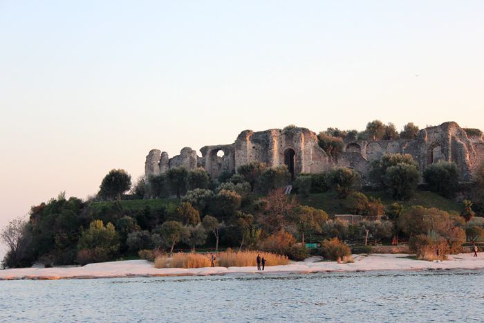 与意大利商人讨价旅游购物欧洲与亚洲国家不同的经营价值观