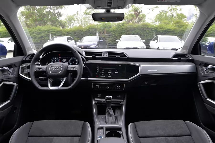 新款奥迪q3和宝马x1哪个更值得买,奥迪q3对比宝马x1哪款性价比高