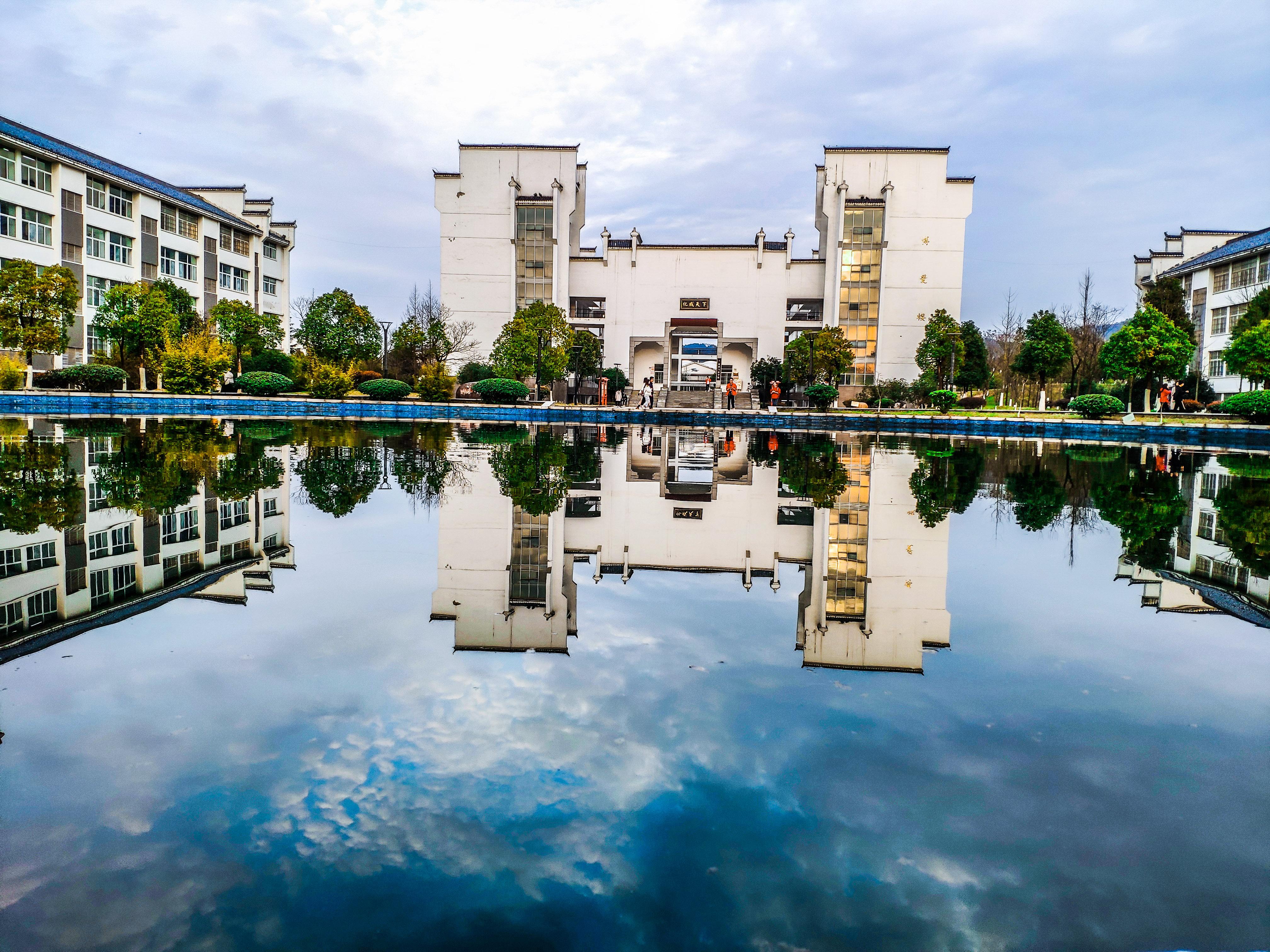 九华山在哪？大部分人不知道，这个小城是否要改为“九华山市